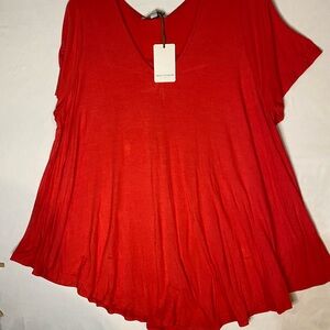 Green Envelope Red Short Sleeve V-Neck Top